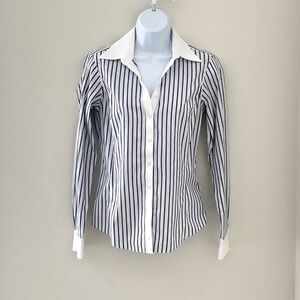 Brooks Brothers button front blue and white shirt, like new!   Size 4, fitted.